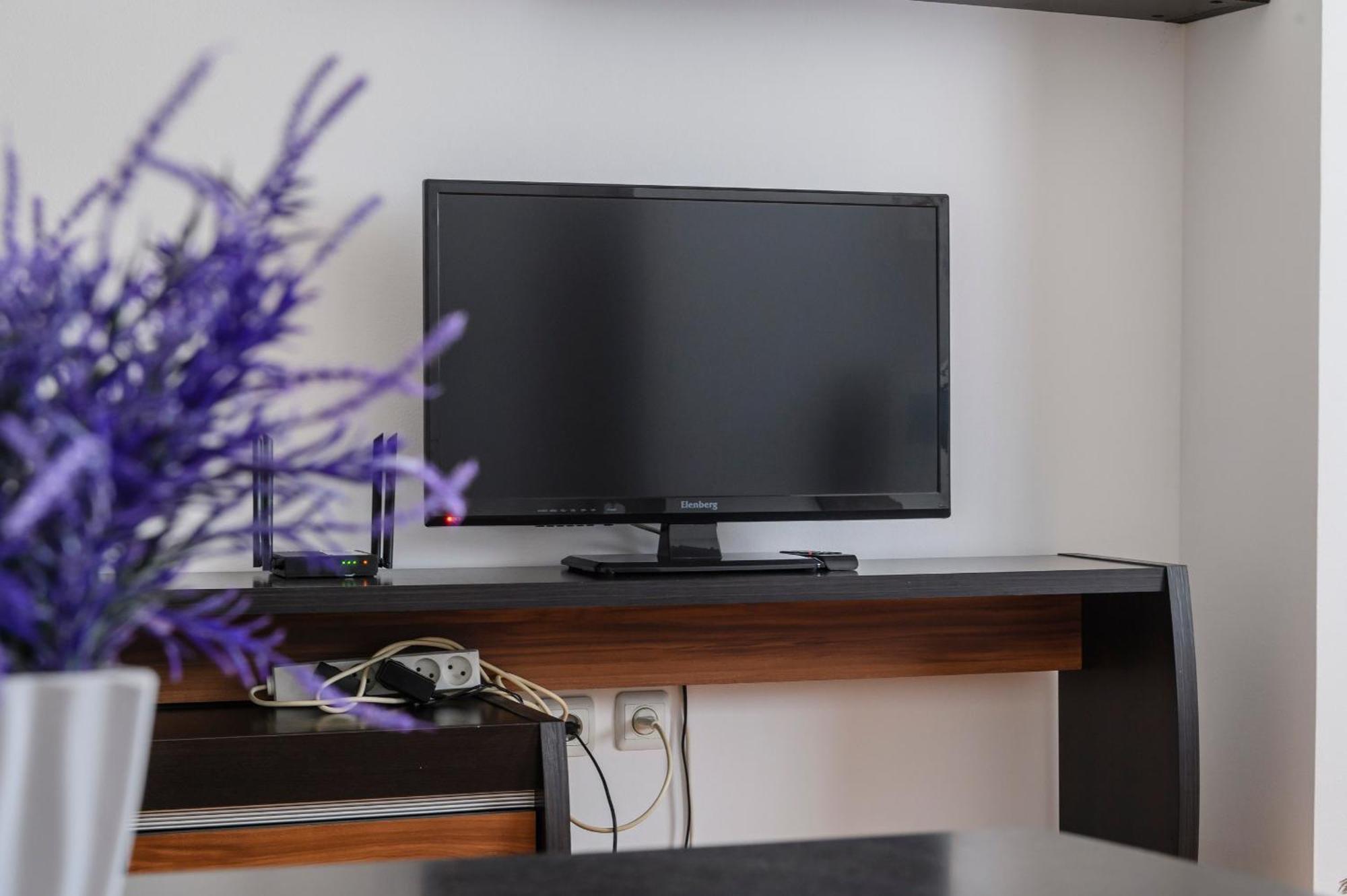 428 Lighthouse Apartments - Traveler'S Choice Almaty Bagian luar foto