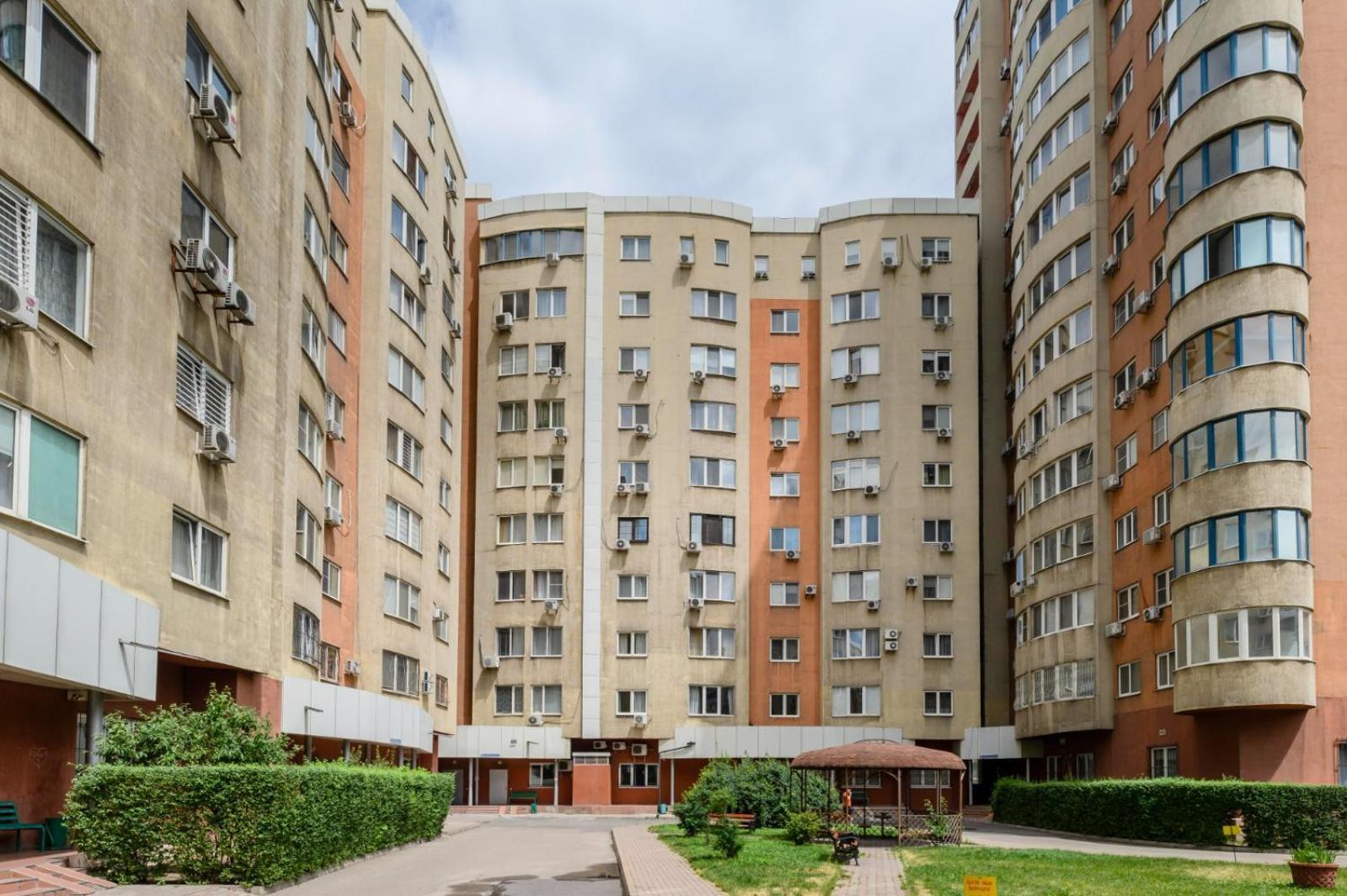428 Lighthouse Apartments - Traveler'S Choice Almaty Bagian luar foto