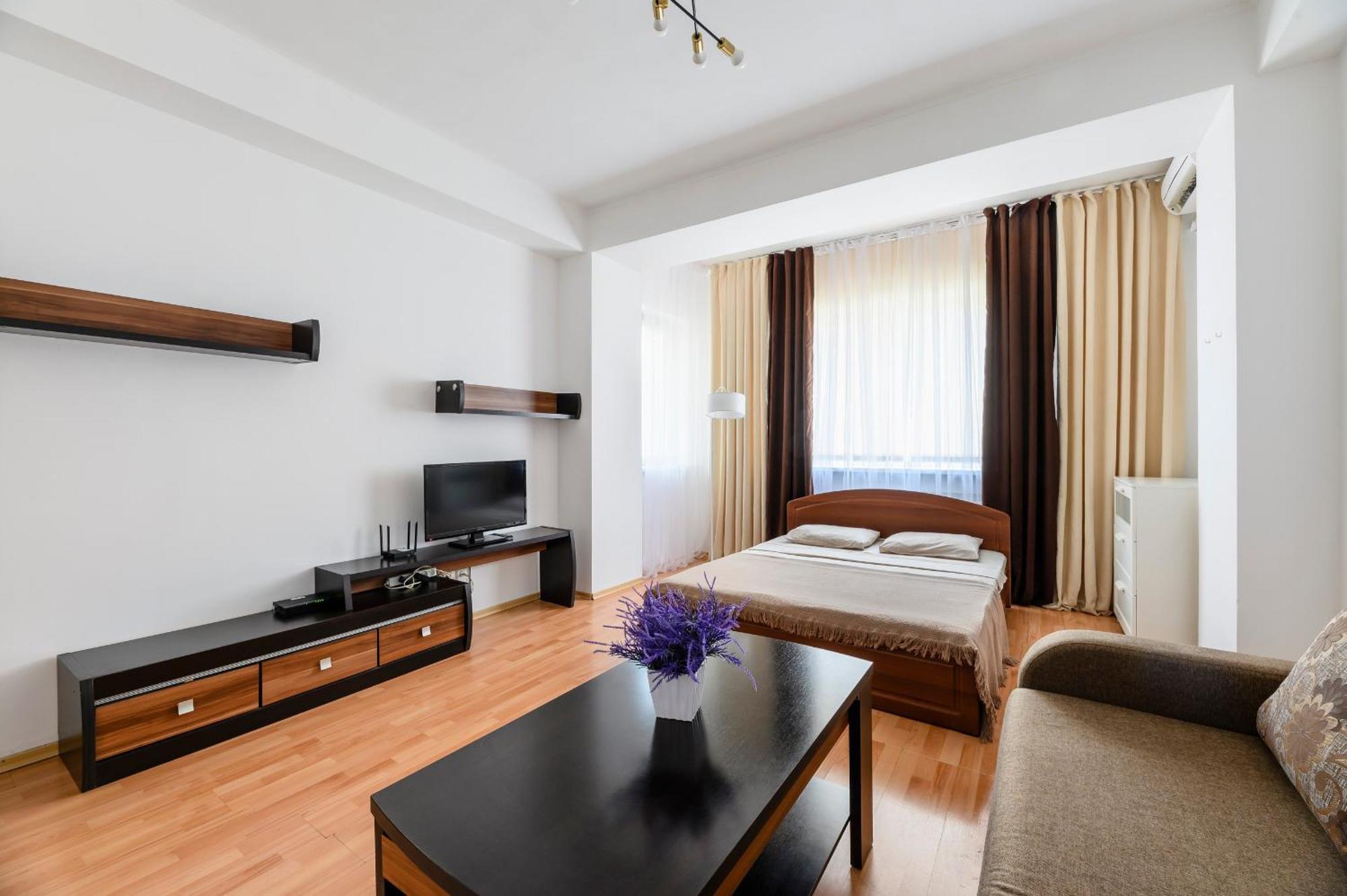 428 Lighthouse Apartments - Traveler'S Choice Almaty Bagian luar foto